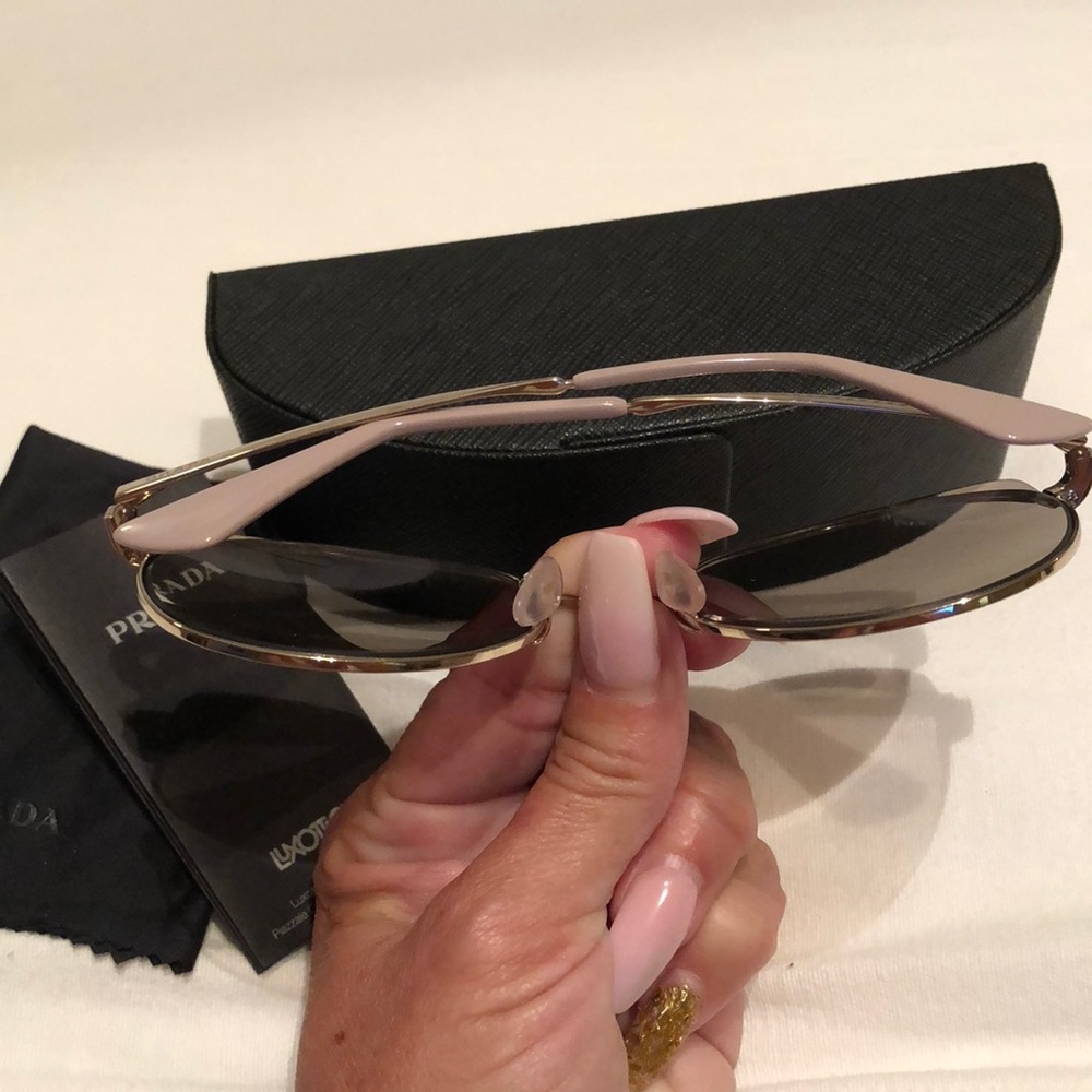 PRADA Sunglasses ๐ถ - Picture 3 of 5